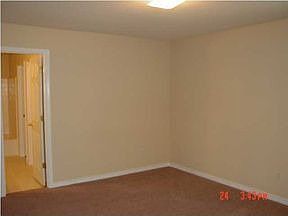 1st image of 405 Oak Leaf Ct
