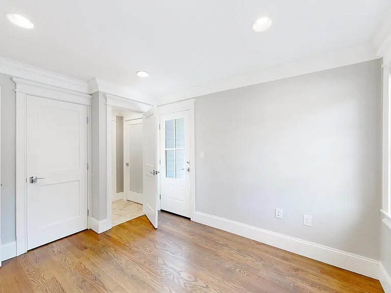 101 Sumner Rd — Photo 57