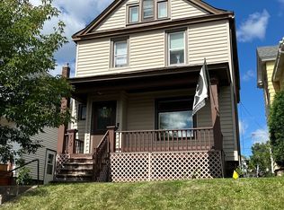 713 E 7th St, Duluth, MN 55805