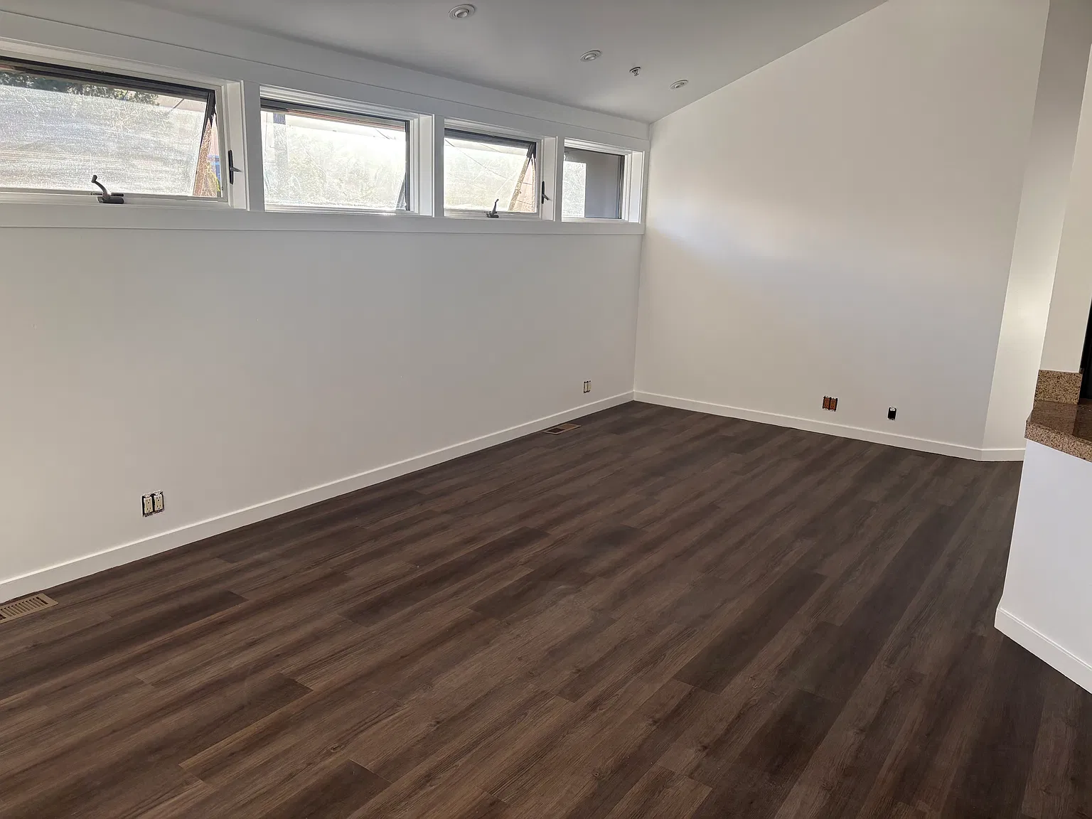 1 bed, 705 sqft, $3,200 — Photo 2