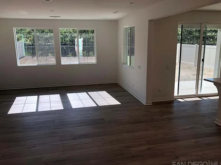 9020 Hightail Dr — Photo 18