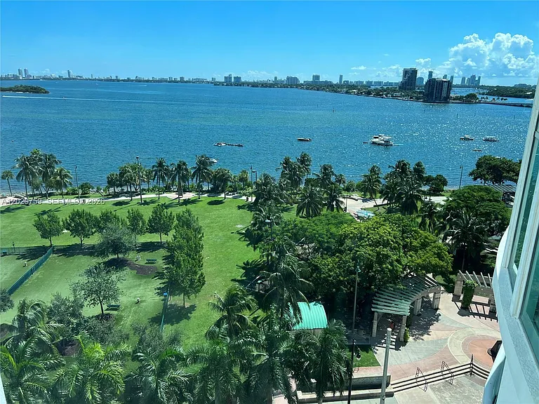 1800 N Bayshore Dr #3904 — Photo 18