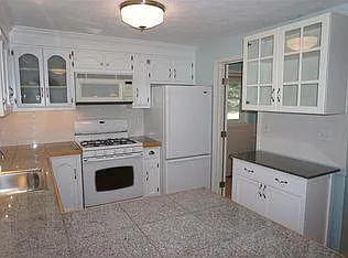 8 Beaujolais Dr #63 — Photo 4