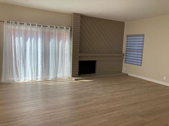 3rd image of 918 Aruba Ln