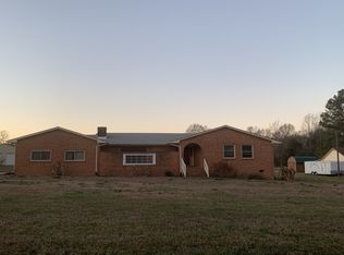 24423 Greenhead Rd, Courtland, VA 23837