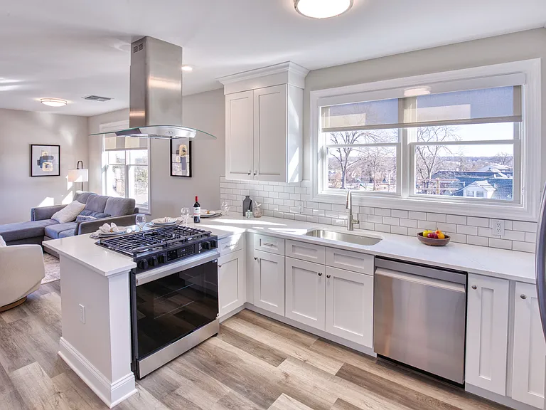 246 Main St #405 — Photo 8