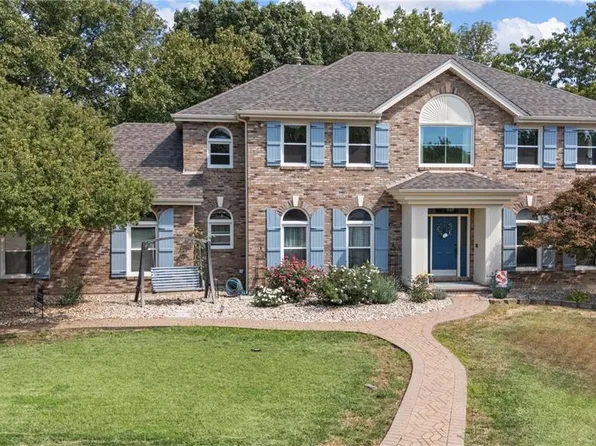 391 Woodmere Dr, Saint Charles, MO 63303