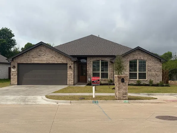 907 McAnear St, Cleburne, TX 76033