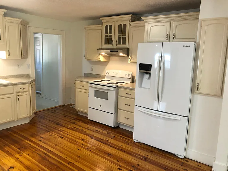 1012 Fairmount Ave — Photo 3