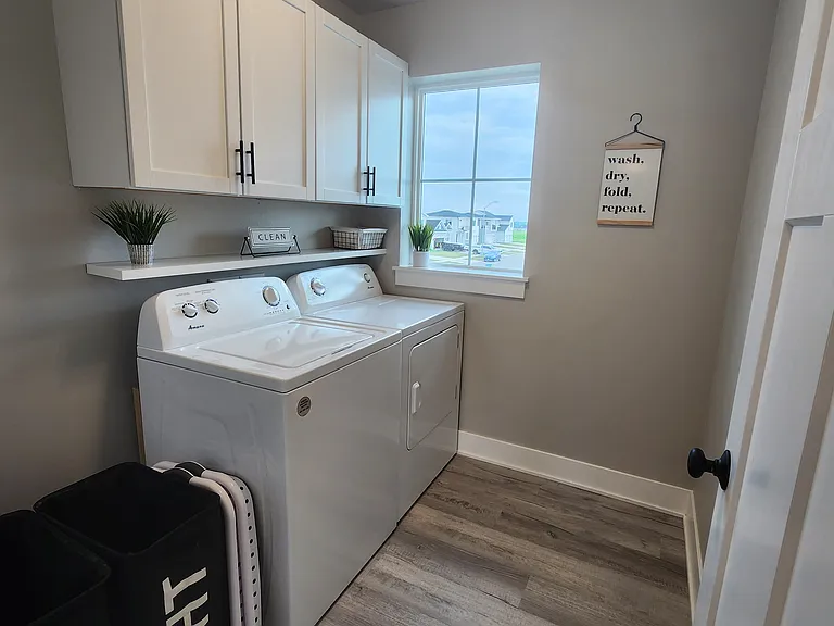 603 NE Pearl Dr — Photo 13