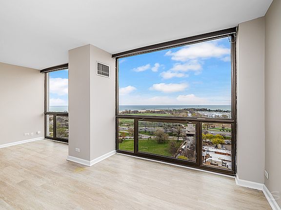 5th image of 4343 N Clarendon Ave APT 2016
