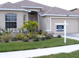 5270 Echo Ln, Sarasota, FL 34233