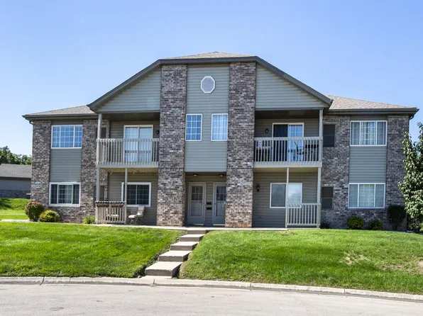 W170S7579 Gregory DRIVE #E, Muskego, WI 53150