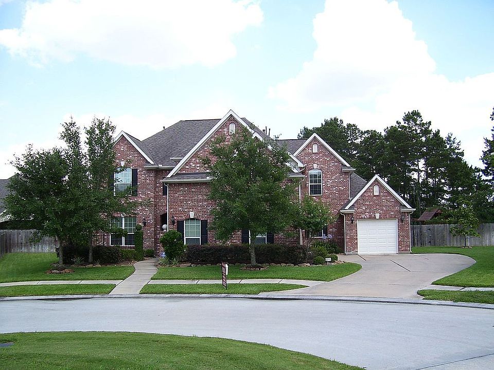 Cul-de-sac corner lot