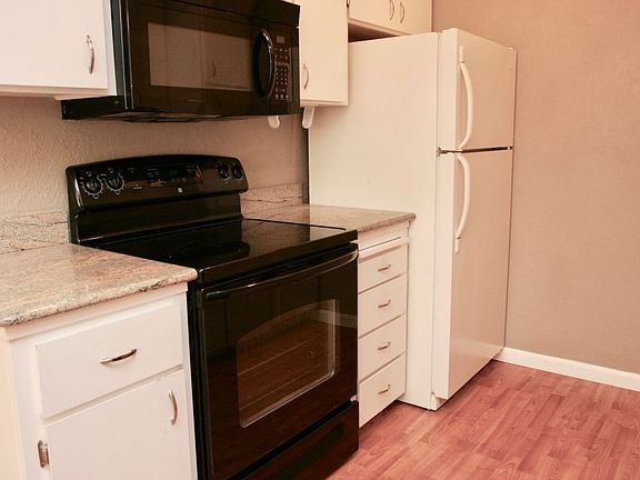 3rd image of 5892 El Zuparko Dr APT 2