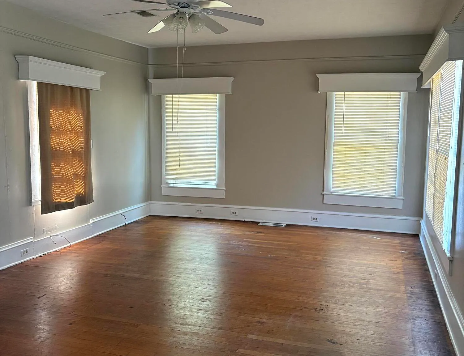 3 bed, 2.0 bath, 1484 sqft, $1,200 — Photo 3