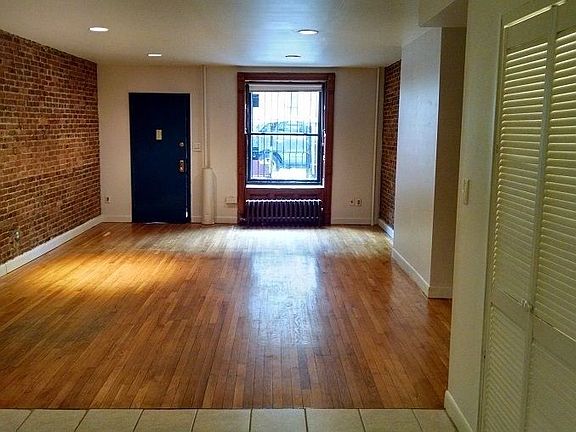 5th image of 515 Manhattan Ave Floor 1