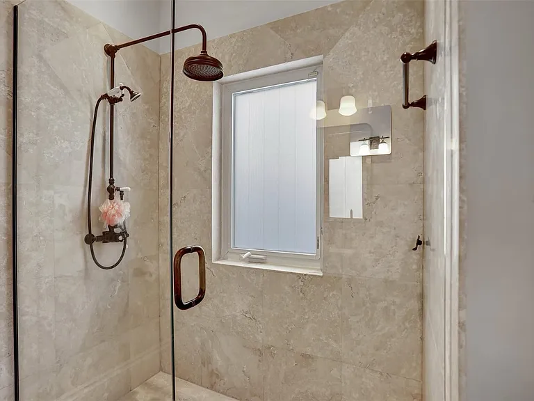 1304 Mandarin Isle — Photo 21
