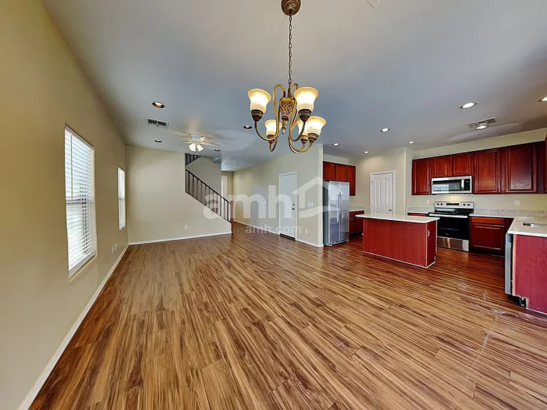 6424 W Branham Ln — Photo 5