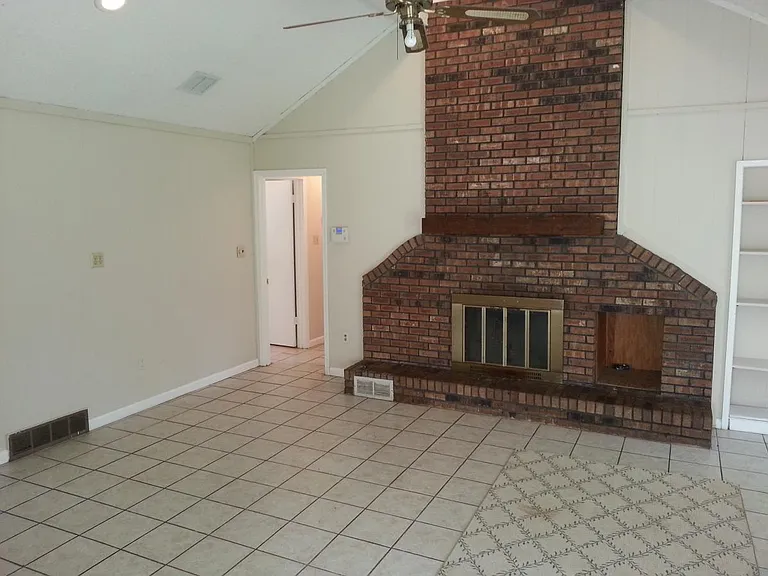 4334 Winterpark Dr — Photo 4