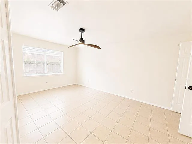 805 Terry Pkwy — Photo 12
