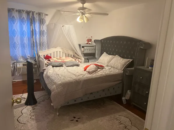 12518 Knights Rd, Philadelphia, PA 19154