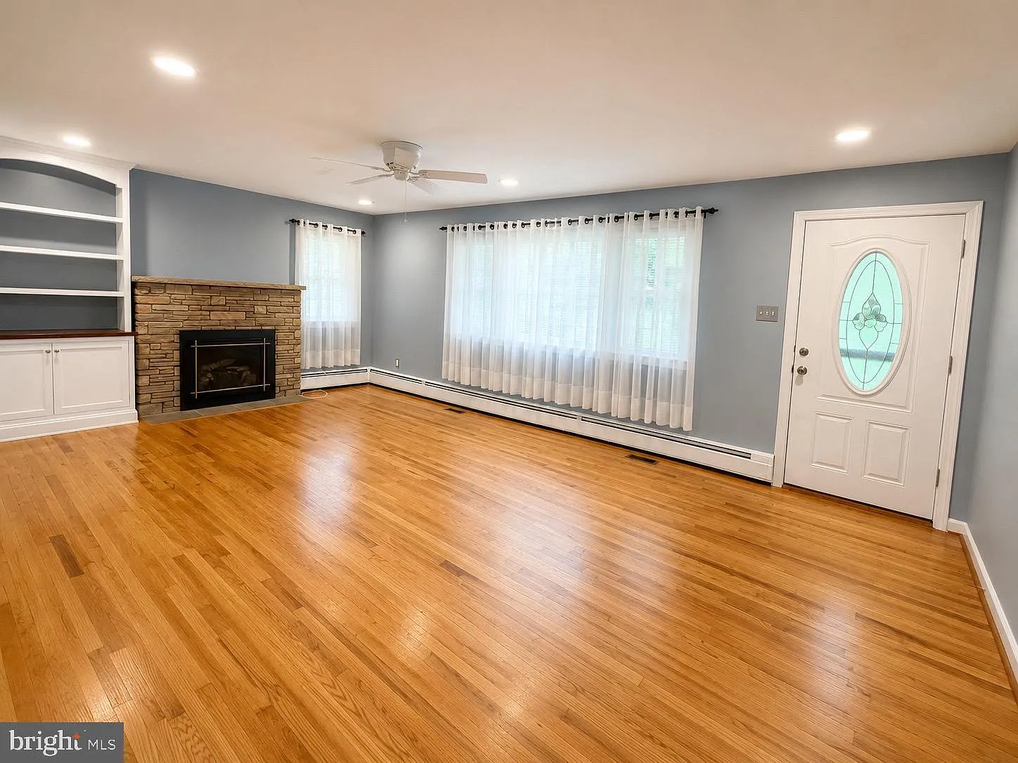 3 bed, 1.5 bath, 1562 sqft, $3,500 — Photo 4
