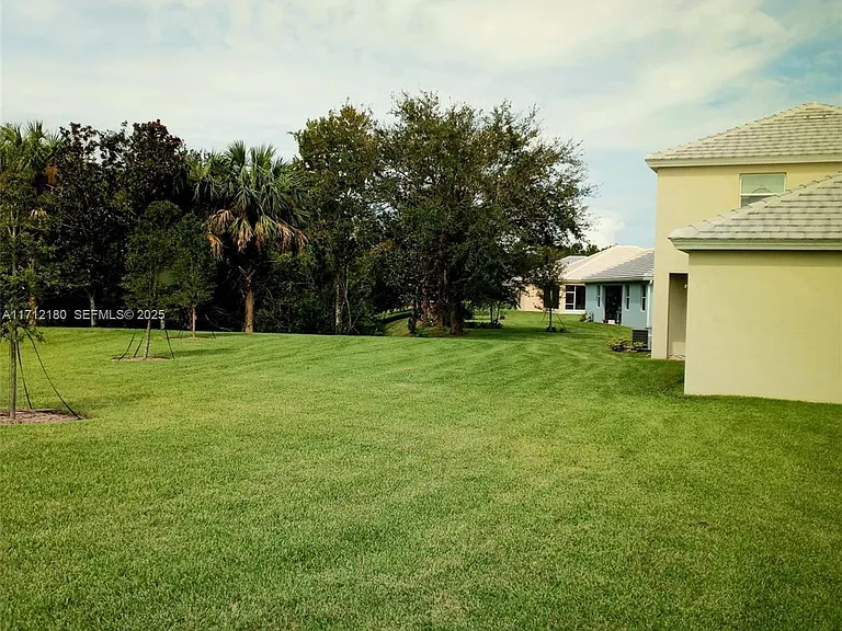 6555 Barbados Ct — Photo 47