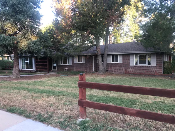 7990 Crest Dr, Lakewood, CO 80214