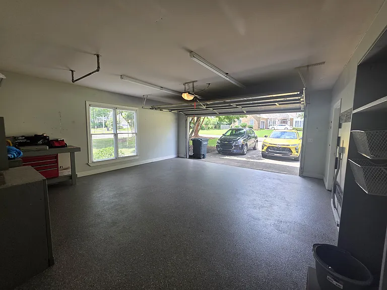4556 Magnolia Dr — Photo 3