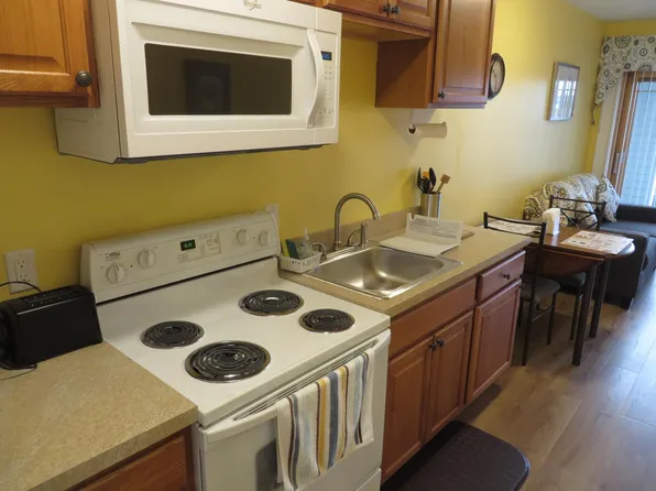 20 Brown Ave Unit 65, Hampton, NH 03842