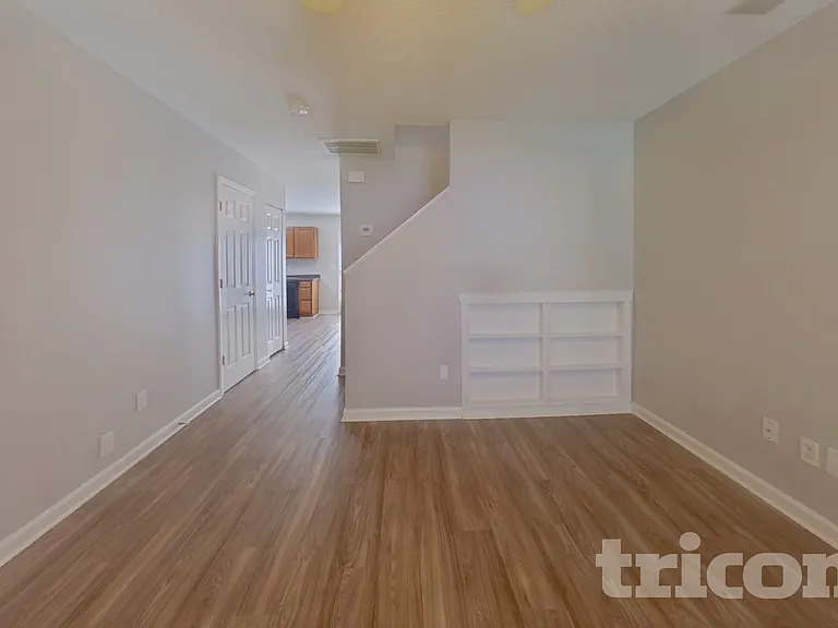 153 Cottage Lake Way — Photo 3
