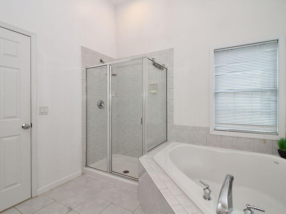 1st image of 23 Camelot Ct