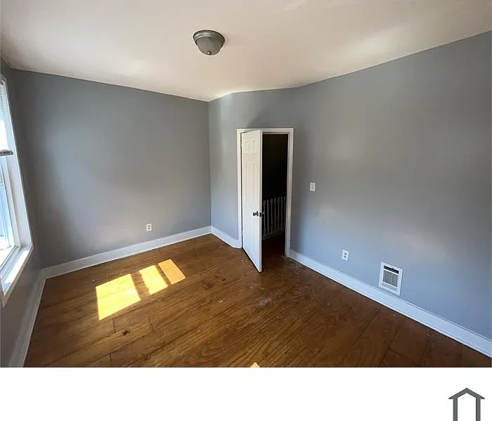 3 bed, 1.5 bath, 808 sqft, $1,700 — Photo 4