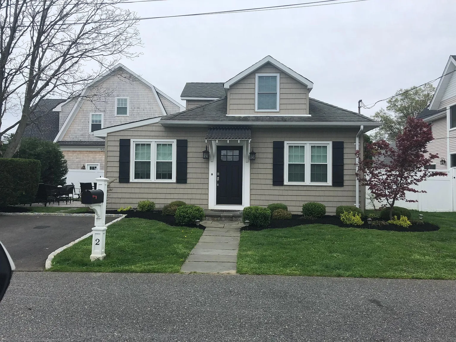 2 Elizabeth Pl photo 1