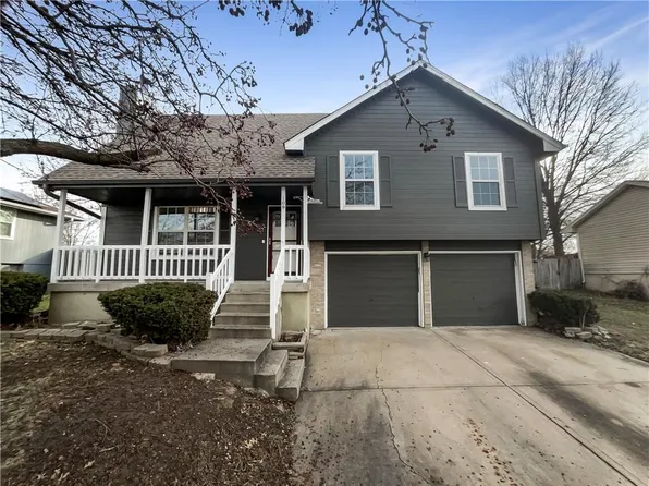 109 SW Cross Creek Dr, Grain Valley, MO 64029