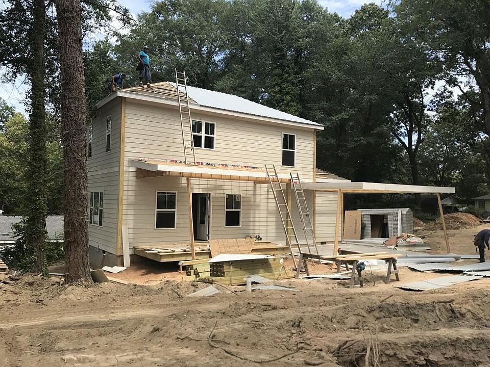 1st image of 205 Enota Ave NW