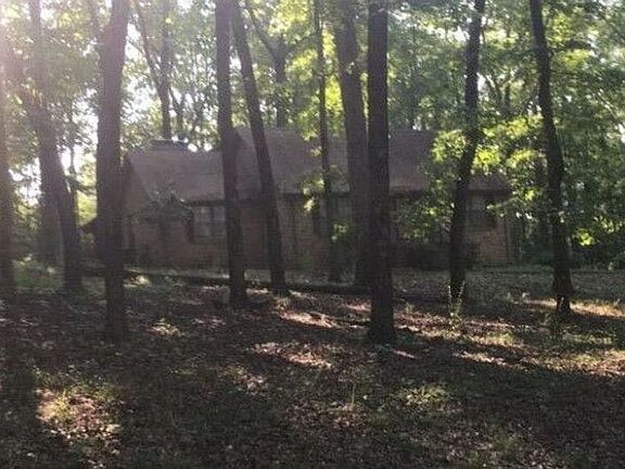 3rd image of 2512 Walker Rd SE