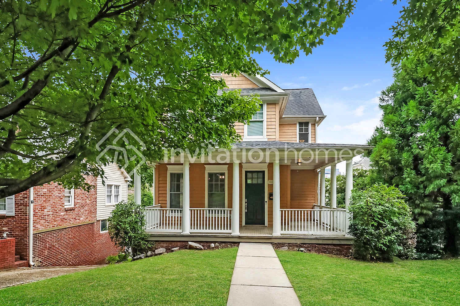 415 S Summit Ave Charlotte, NC 28208 — Photo 1