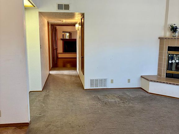 4th image of 5108 Bogart St NW