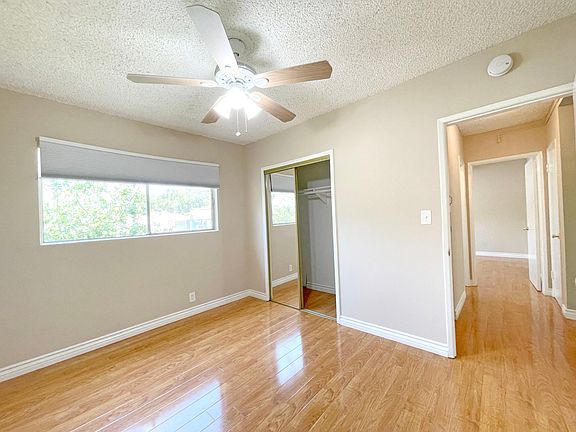 4th image of 3104 Montrose Ave APT 11