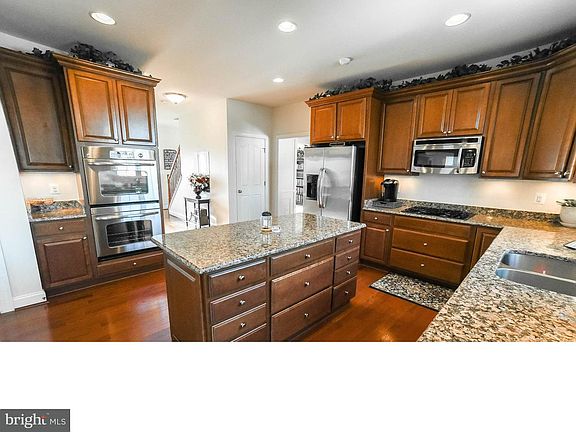 3rd image of 41396 Silver Charm Ct
