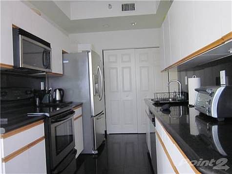 5th image of 3530 Mystic Pointe Dr Ph 1