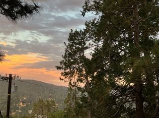 322 Weisshorn Dr, Crestline, CA 92325