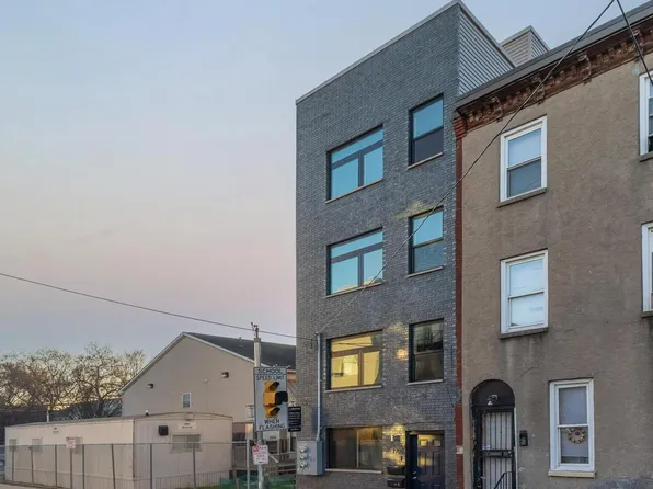 1702 N Gratz St, Philadelphia, PA 19121