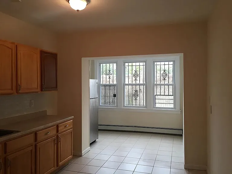 31 Van Nostrand Ave #A — Photo 3
