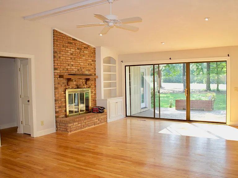 940 Saint Andrews Dr — Photo 16
