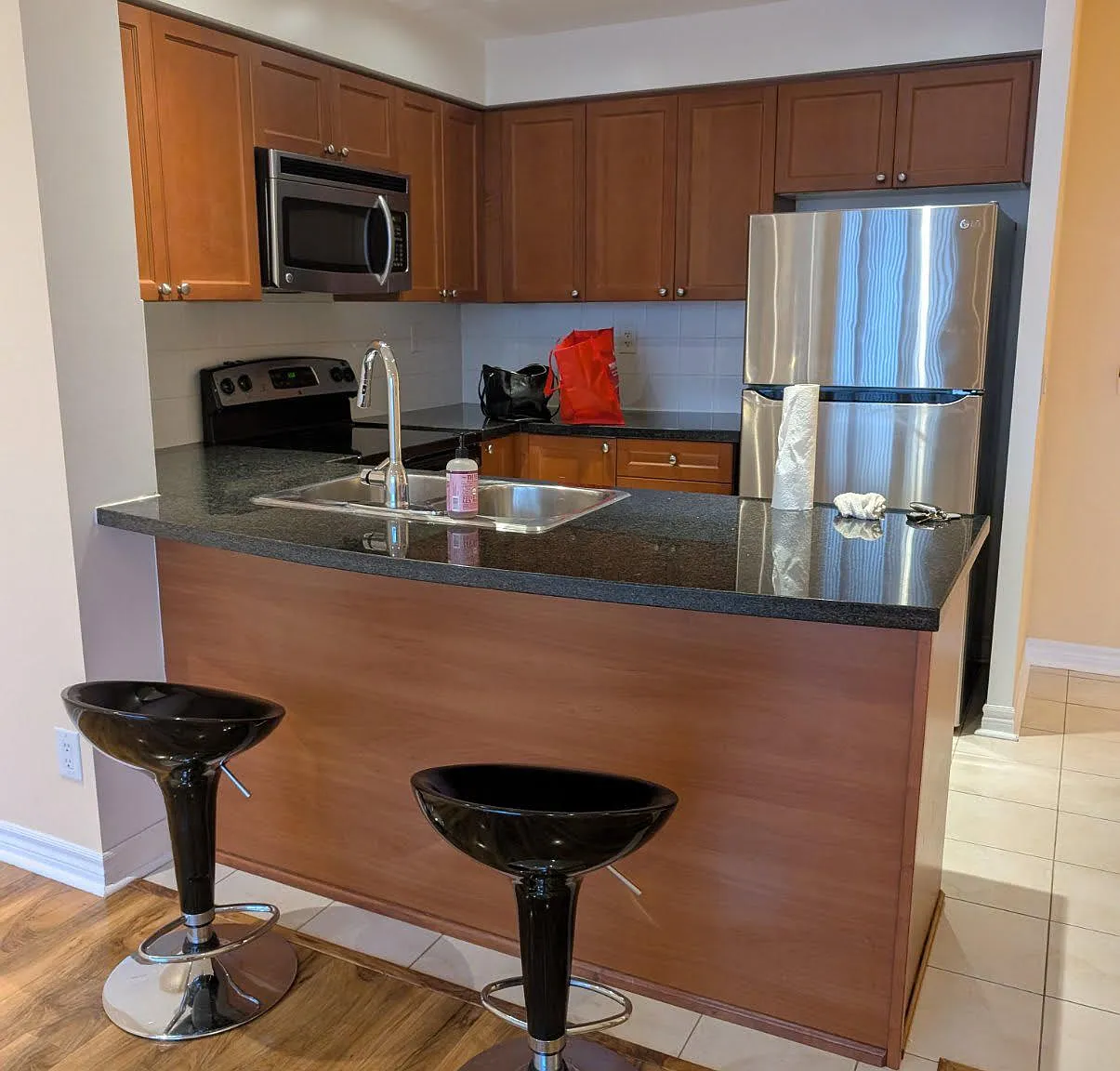 2 bed, $2,400 — Photo 4