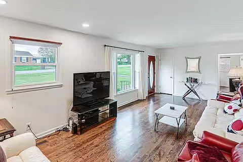 2810 Paden Dr — Photo 3