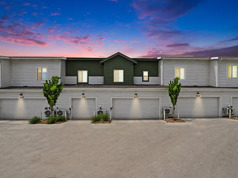 Direct Access to One & Two-Car Garages
